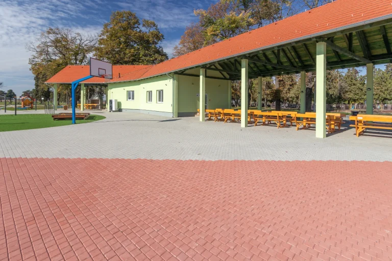 Classic tera siva i crvena boja